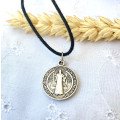 Médaille Saint Benoit - métal argenté - 18 mm