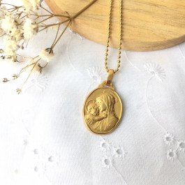 Médaille de la Vierge à l'Enfant de Botticelli ovale 21 mm - plaqué or