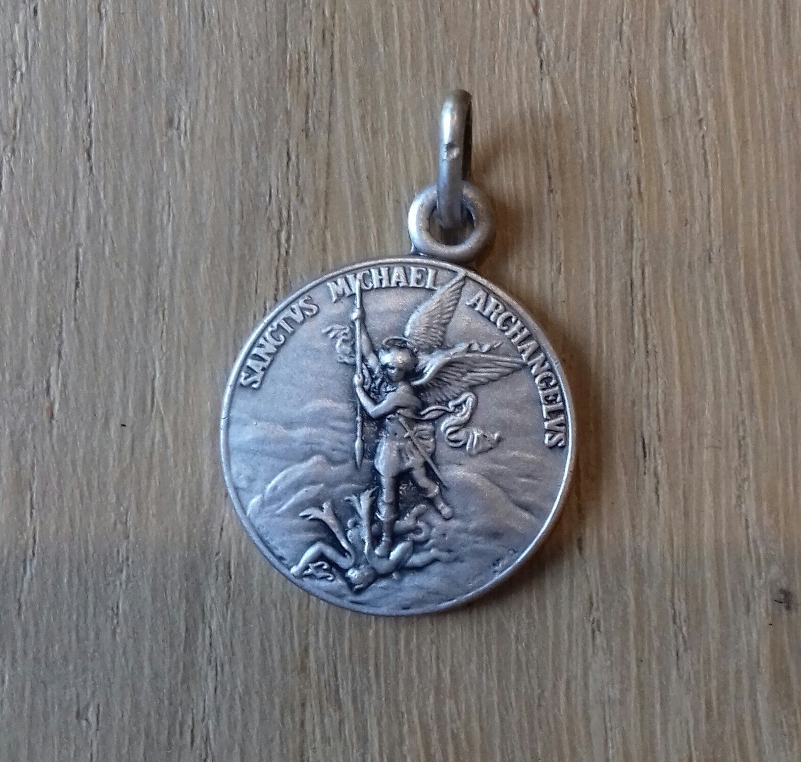 Médaille Saint Michel - argent 18 mm