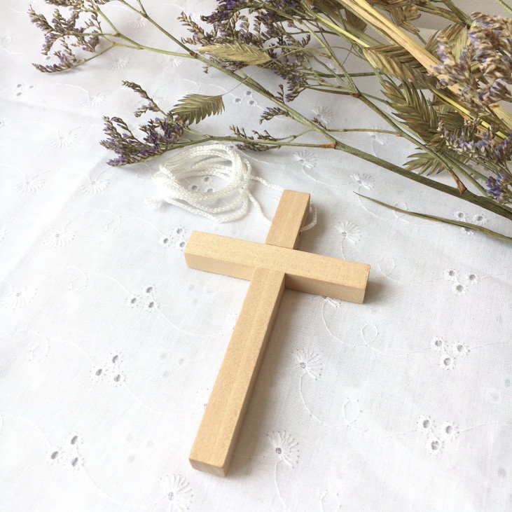 Croix d'aube bois clair - 10 cm