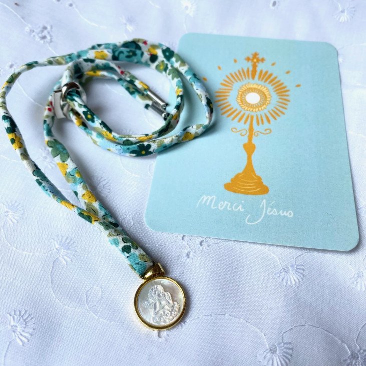 Collier en nacre mon ange