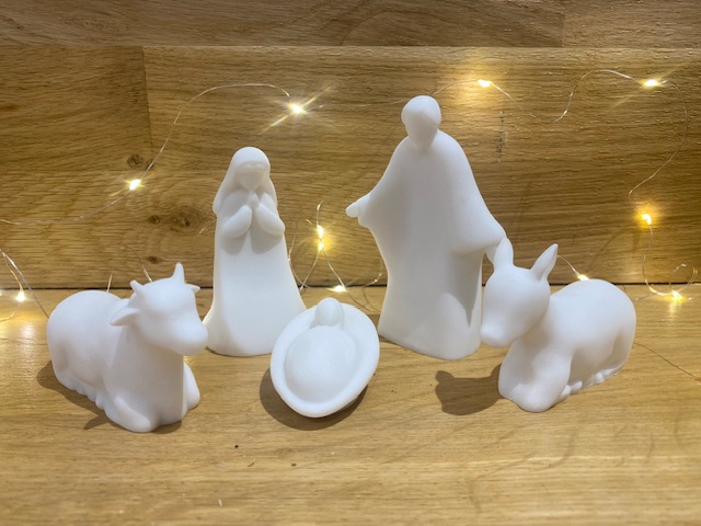 Crèche en albâtre blanc 9 cm
