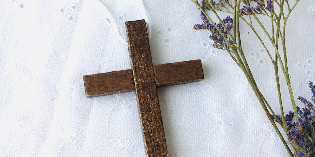 Croix d'aube femme
