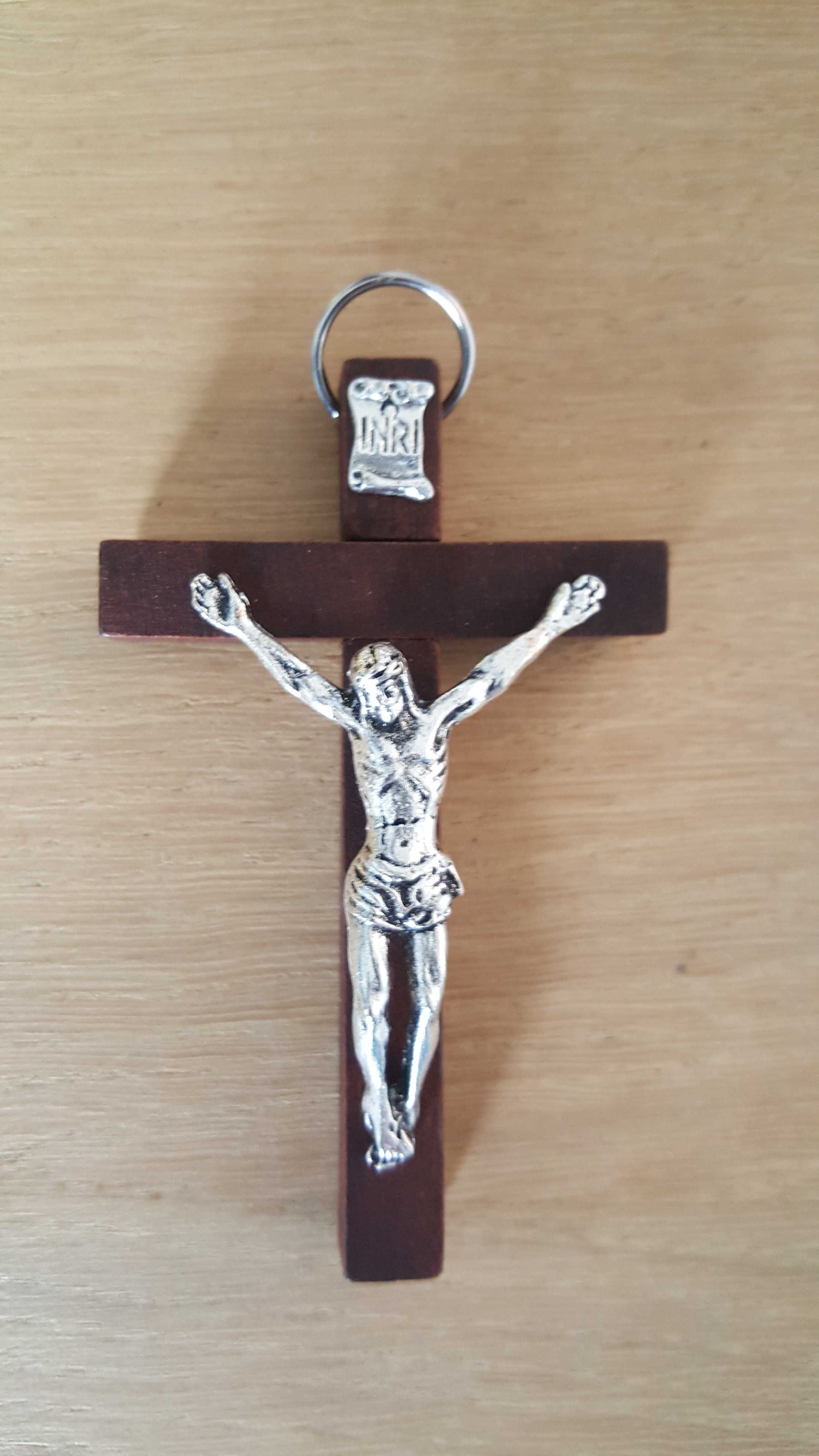 Croix du Christ - 8,5cm