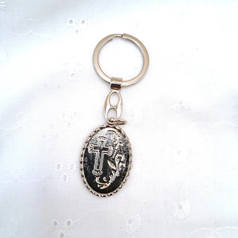 Porte-clefs ovale en résine 37 mm – Pape Léon XIV