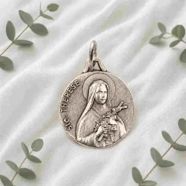 Médaille Sainte Thérèse - métal argenté - 18 mm
