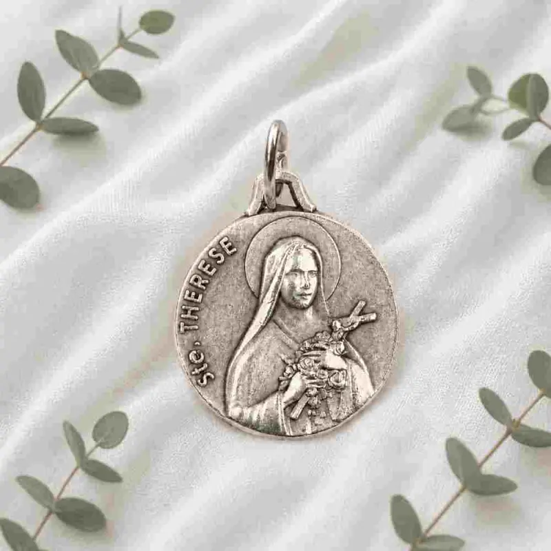 Médaille Sainte Thérèse - métal argenté - 18 mm