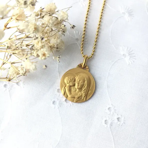 Médaille de la Vierge de Tendresse 18 mm - plaqué or