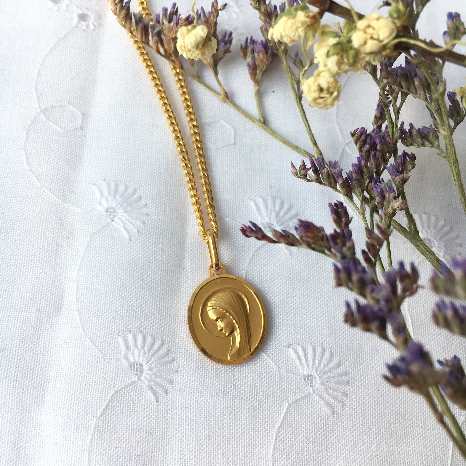 Médaille Pendentif Ovale Vierge Marie Plaqué Or - Bijou Ancien Bon état, France