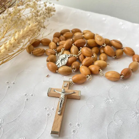 Grand chapelet de pèlerin sur chaîne - Bois d'olivier - 65 cm