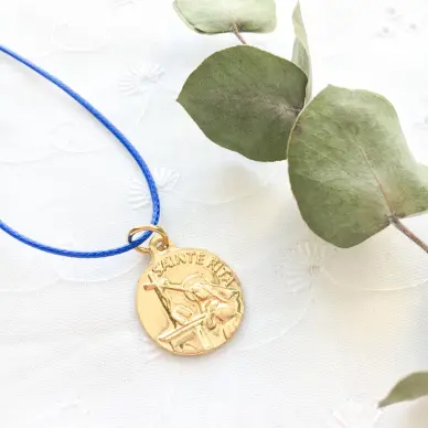 Médaille de Sainte Rita - métal doré - 18 mm