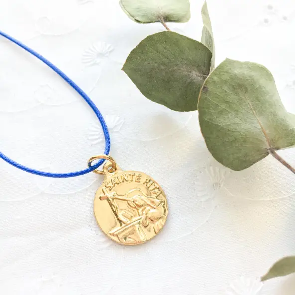 Médaille de Sainte Rita - métal doré - 18 mm