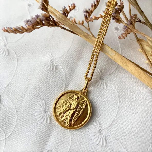 Médaille Saint Raphaël Archange - 18 mm - plaqué or