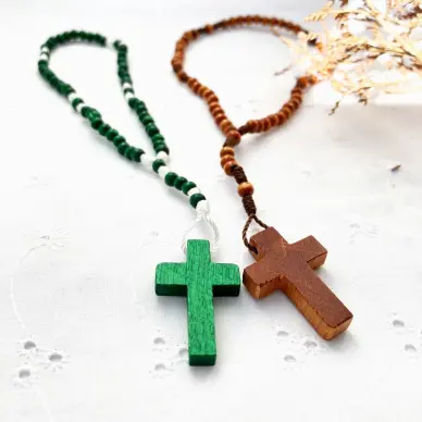 Mini chapelet en bois - 20 cm