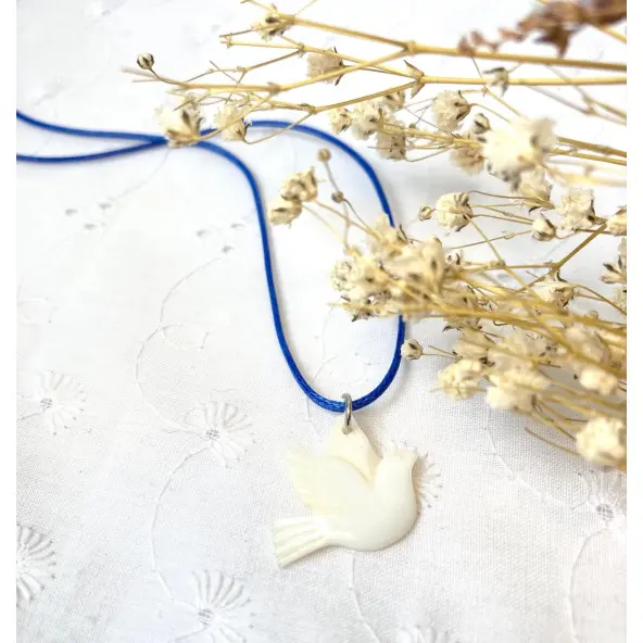 Pendentif en nacre Colombe de l'Esprit