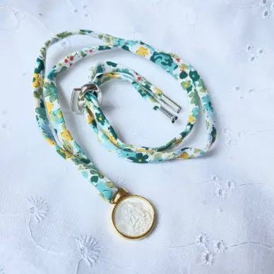 Collier en nacre mon ange