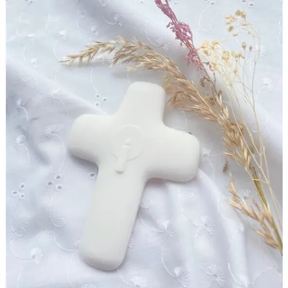 Croix Emany en albâtre - croix de la Lumière