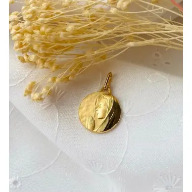 Médaille de la Vierge priante en or 9 carats