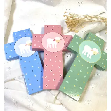 Croix en bois pour enfant - Agneau