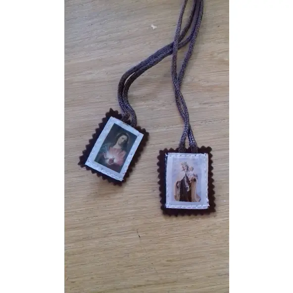 Scapulaire en tissu - Moyen format