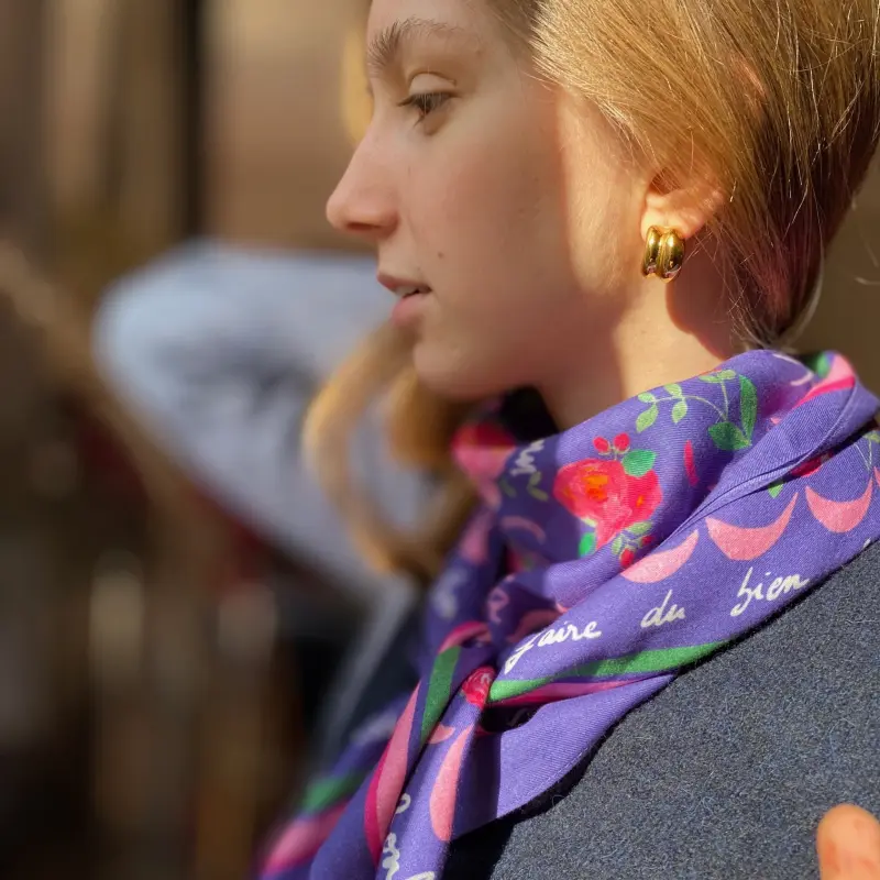 Grand foulard Vivre d'Amour violet 100 x 100 cm