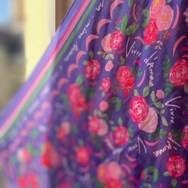 Grand foulard Vivre d'Amour violet 100 x 100 cm