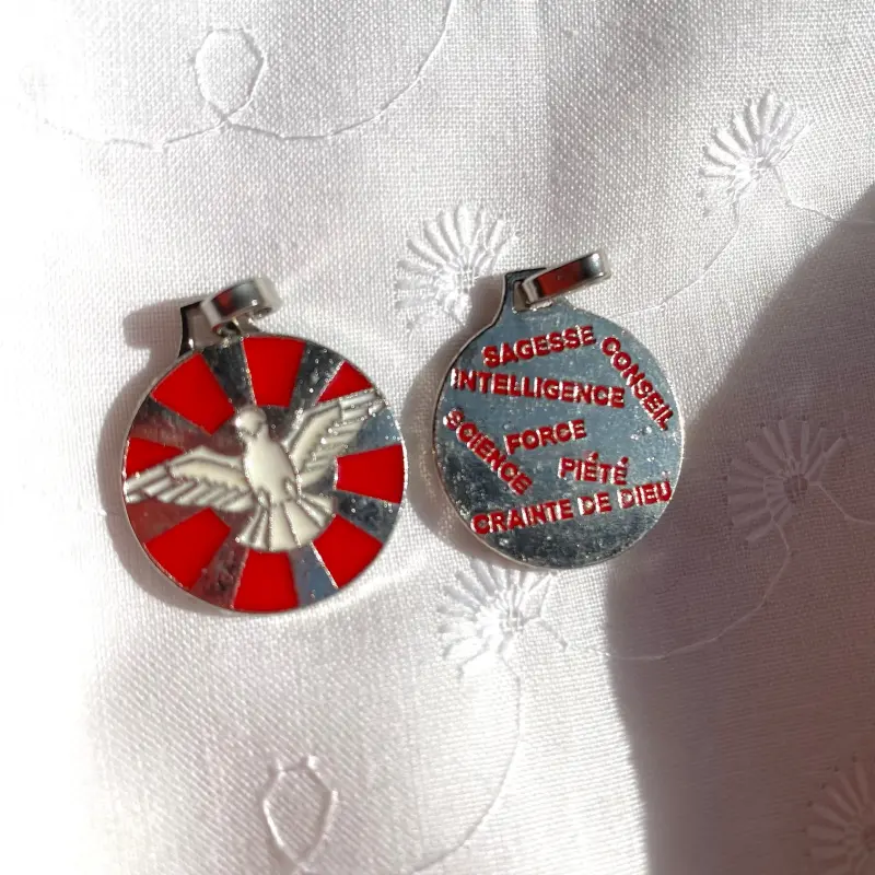 Médaille Fruits de l'Esprit Saint en métal
