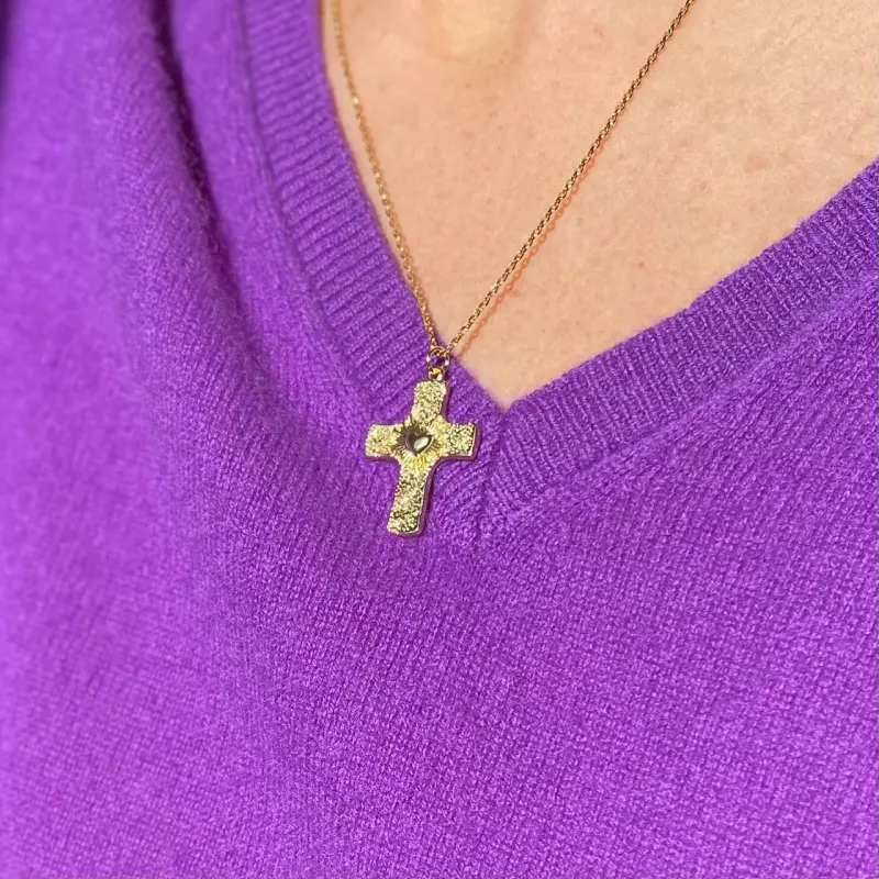 Pendentif Croix Ex-Voto en laiton doré