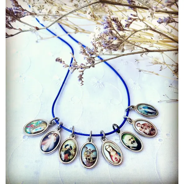 Médaille de saint - résine - 15 mm ou 25 mm