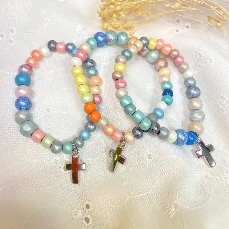 Bracelet enfant en perles de bois multicolores