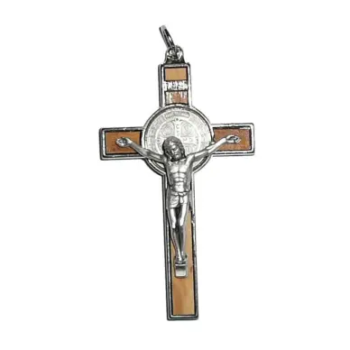 Croix Saint Benoît métal et bois avec cordon - 7 cm
